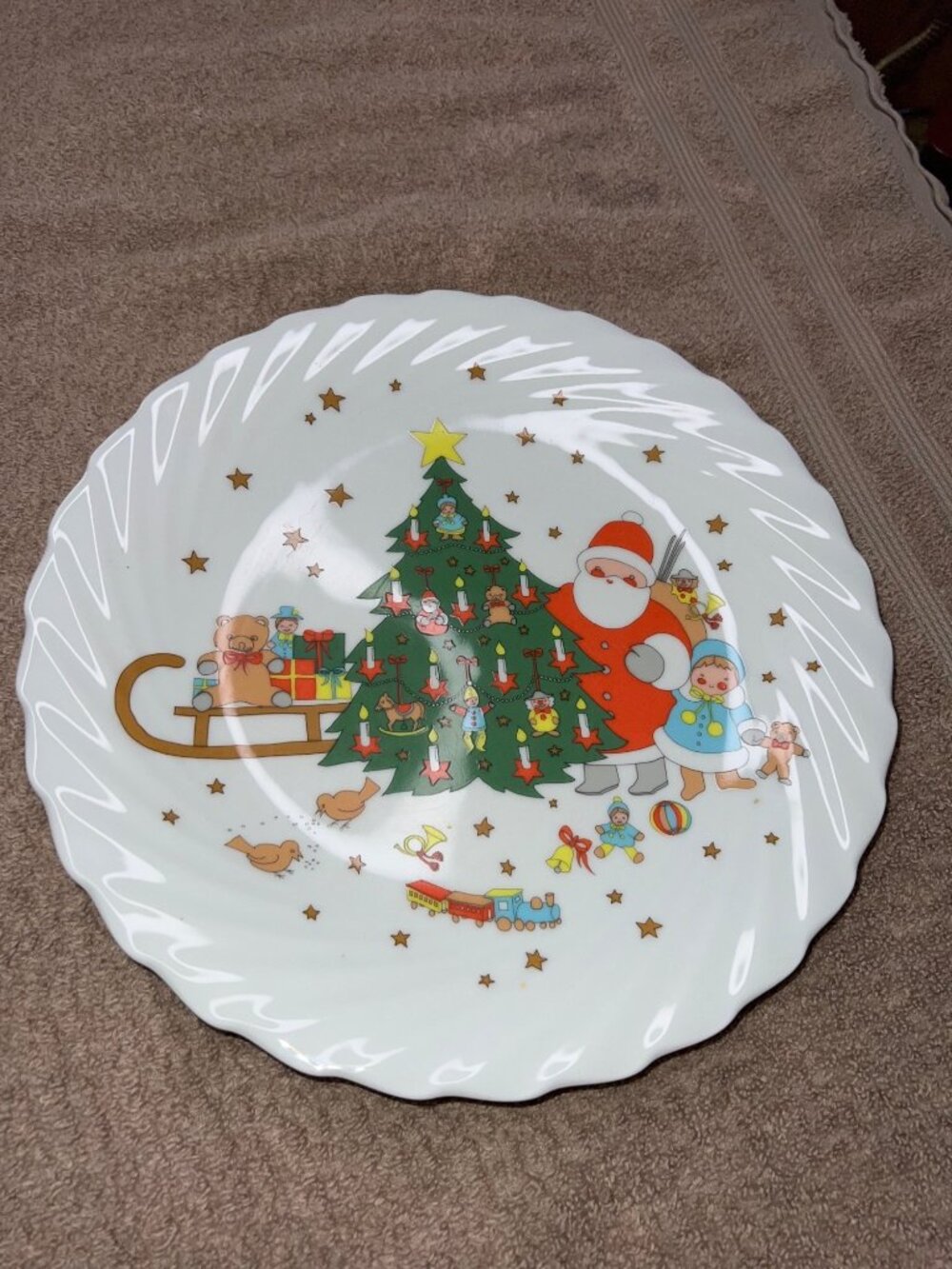 Eschenbach Christmas Porcelain Plate Santa & Tree Design Germany Vintage Holiday
